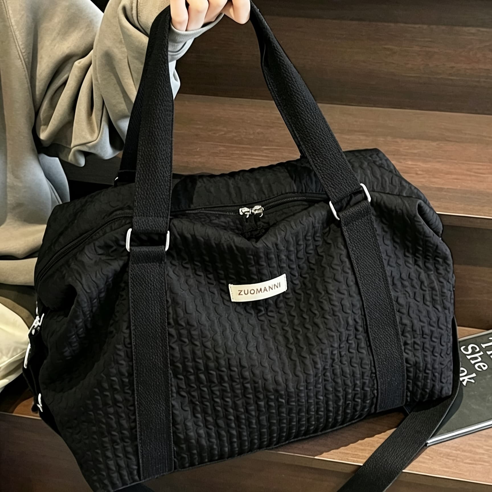 Large Capacity Pleated Travel Bag for Women, Lightweight Fitness Sp...
